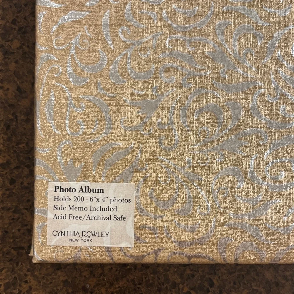 💛🩶NEW🩶💛Cynthia Rowley Elegant Gold and Silver Photo‎ Album